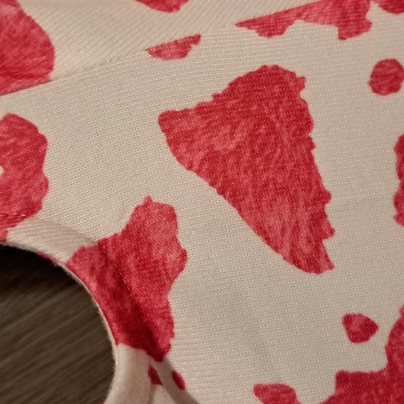 ♥️New pink cow print top - Picture 8 of 8